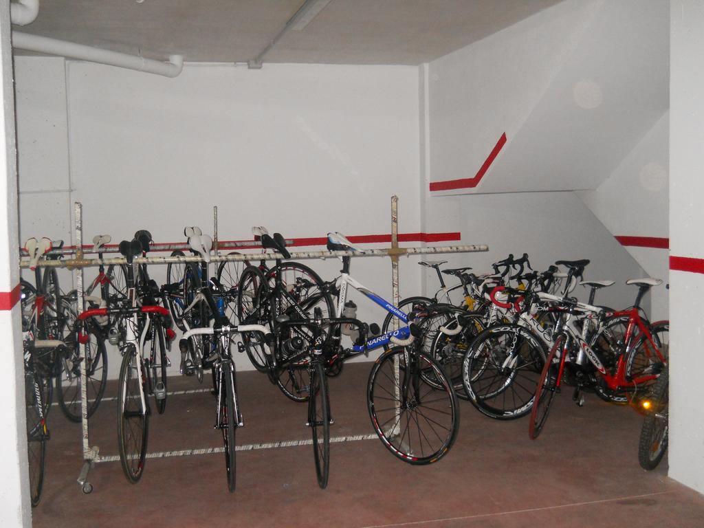 Hostal Sant Bernat Olot Extérieur photo