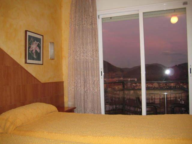 Hostal Sant Bernat Olot Chambre photo